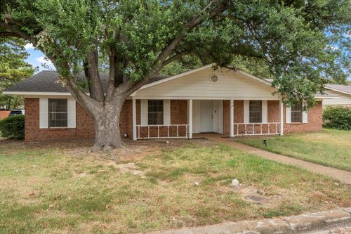 1801 S Florey Ave, Mount Pleasant, TX, 75455-5929 | Card Image