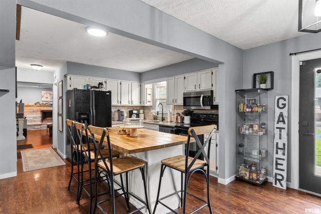 2149 W 30 Th St, House other with 3 bedrooms, 3 bathrooms and null parking in Davenport IA | Image 8