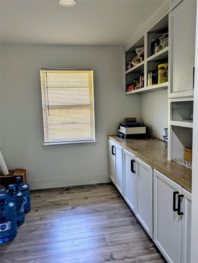 Pantry | Image 23