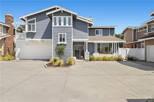 132 23rd St, Costa Mesa, CA, 92627-1705 | Card Image