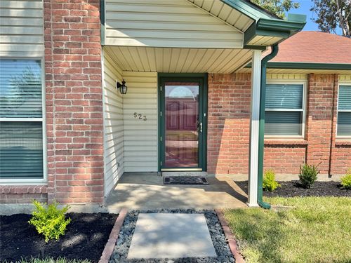 523 Red Oak St, Allen, TX, 75002-3305 | Card Image