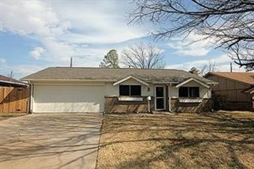 829 Sunshine Ln, Grapevine, TX, 76051-4138 | Card Image
