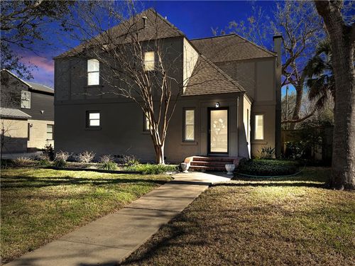 521 Del Mar Blvd, Corpus Christi, TX, 78404-2905 | Card Image