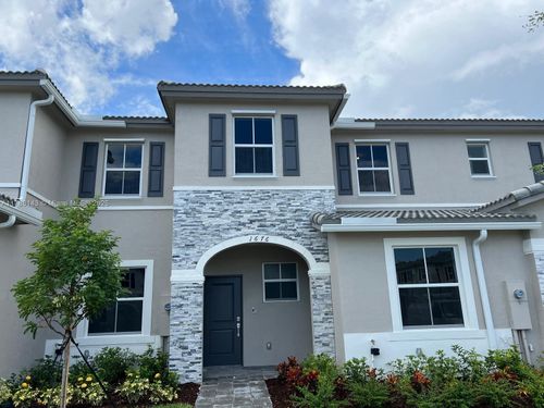 1676 Se 26th Ter, HOMESTEAD, FL, 33035-2361 | Card Image