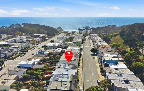 39 Seal Rock Dr, San Francisco, CA, 94121-1436 | Card Image