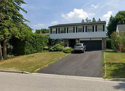33 Apple Orchard Path, Thornhill, ON, L3T3B5 | Card Image
