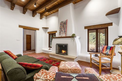 1221 Bishops Lodge Rd, Santa Fe, NM, 87501-6902 | Card Image