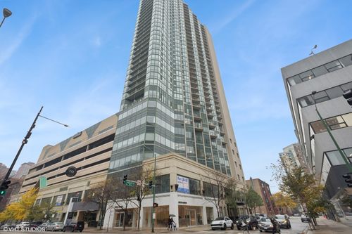 apt-812-111 W Maple St, CHICAGO, IL, 60610-5402 | Card Image