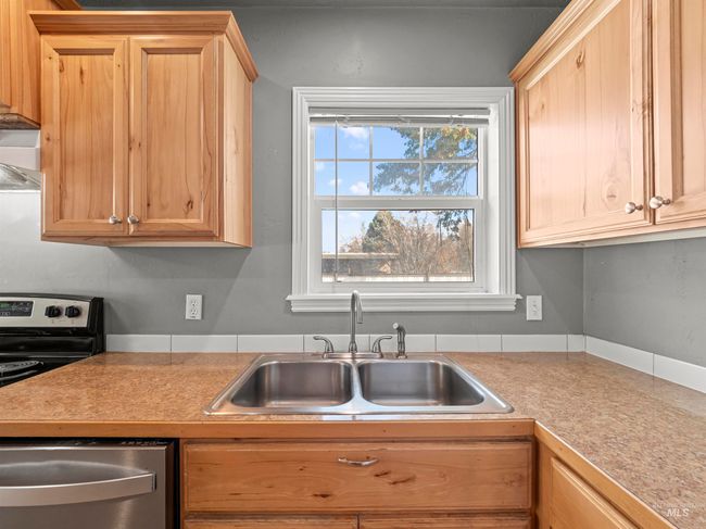 3500 W Overland Rd, Home with 5 bedrooms, 3 bathrooms and 5 parking in Boise ID | Image 35