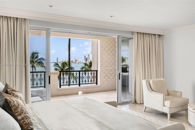 5233 - 5233 Fisher Island Dr, Condo with 4 bedrooms, 5 bathrooms and null parking in Miami Beach FL | Image 30