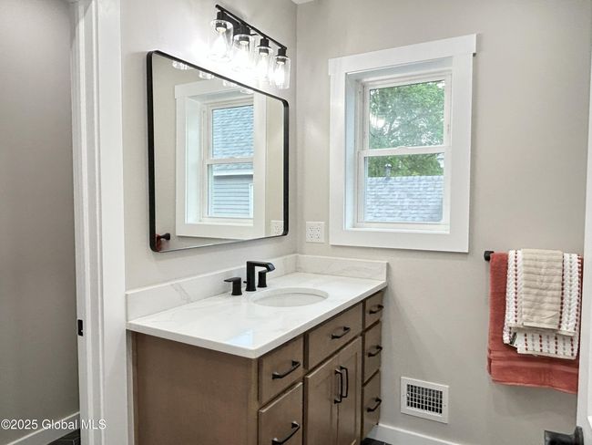 2bd Floor Full Bath | Image 59