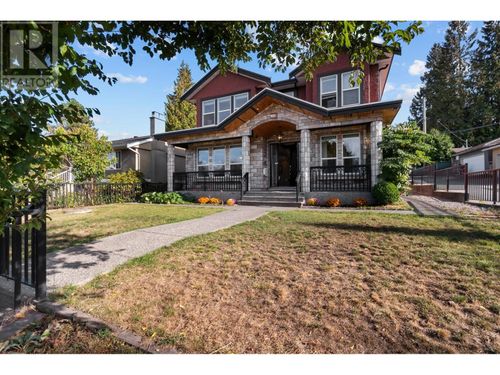 8222 19th Ave, Burnaby, BC, V3N1G6 | Card Image