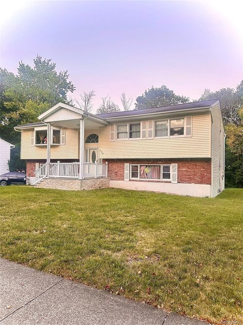 123 Rockland Ln, Spring Valley, NY, 10977-3125 | Card Image