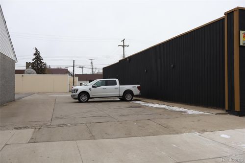 73 W Sanilac Rd, Sandusky, MI, 48471-1060 | Card Image