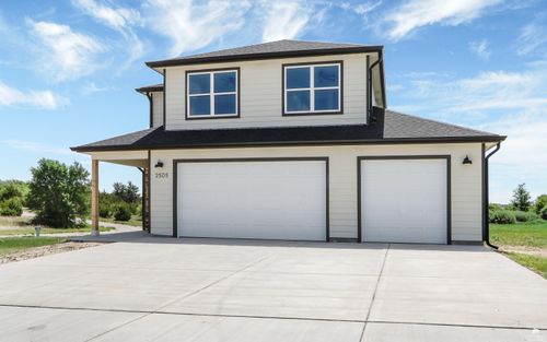 2505 Karen Ln, Junction City, KS, 66441-2884 | Card Image