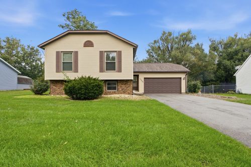 17524 Willowbrook Dr, Lowell, IN, 46356-1422 | Card Image