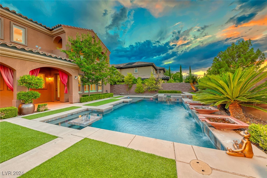 Martinique Ave, Henderson, NV 89044
