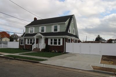 46 Miller Place, House other with 5 bedrooms, 3 bathrooms and null parking in Hempstead NY | Image 1