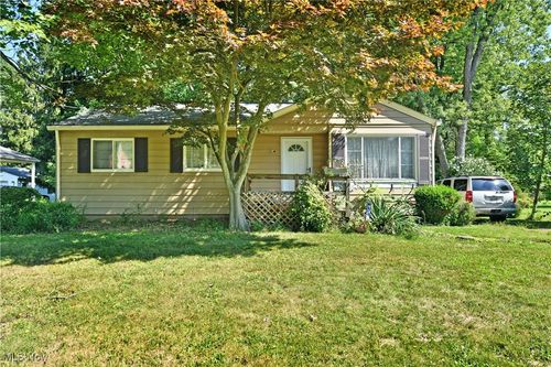 910 W 3rd St, Niles, OH, 44446-1006 | Card Image