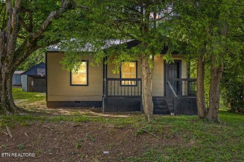 307 W Farrell St, Niota, TN, 37826-3515 | Card Image