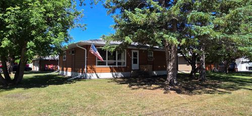 1324 8th Ave, International Falls, MN, 56649-2805 | Card Image