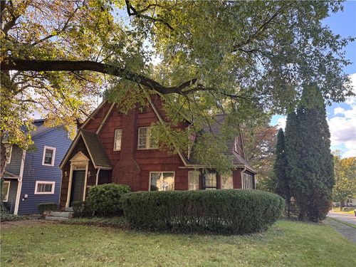 329 Norris St, Sharon, PA, 16146-3452 | Card Image