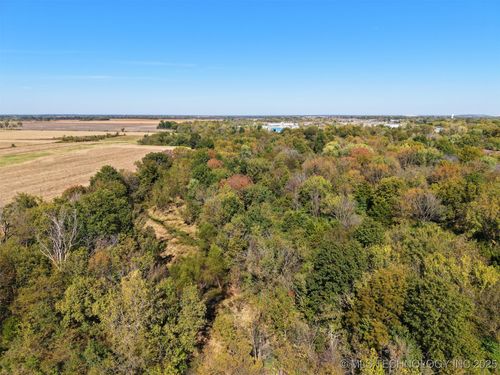 000 30th Ave Nw, Miami, OK, 74354 | Card Image