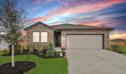 671 Daniels Lake Ln, Dayton, TX, 77535-7075 | Card Image