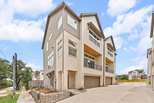 2932 Michaux St, Houston, TX, 77009-7141 | Card Image