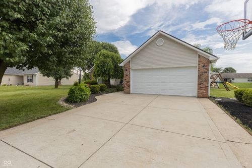 939 Arabian Way, Bargersville, IN, 46106-8491 | Card Image