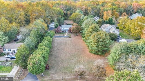 64 Mill St, MEDFORD, NJ, 08055-9301 | Card Image