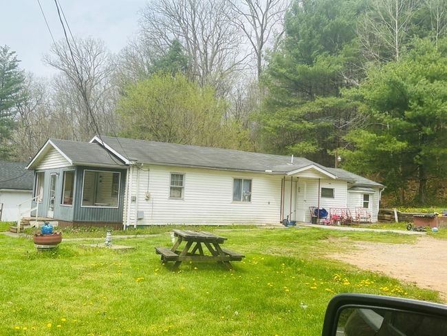 59665 Us Highway 50, Home with 6 bedrooms, 3 bathrooms and null parking in Mc Arthur OH | Image 4