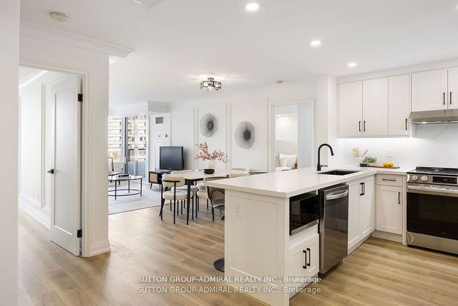 602 - 11 Townsgate Dr, Condo with 2 bedrooms, 2 bathrooms and null parking in Vaughan ON | Image 25