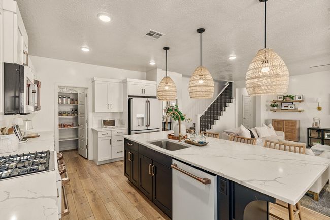 Kitchen Area | Image 39