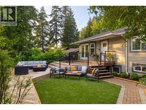 1850 Westover Rd, North Vancouver, BC, V7J1X8 | Card Image