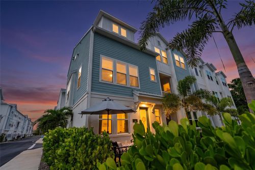 2501 Boone Ct, SARASOTA, FL, 34237-4744 | Card Image