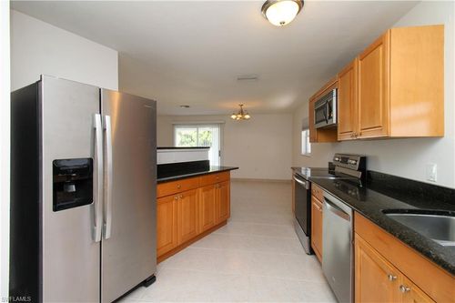 615 108th Ave N, Naples, FL, 34108-1864 | Card Image