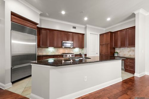 311-998 Stanford Ave, Baton Rouge, LA, 70808-3666 | Card Image