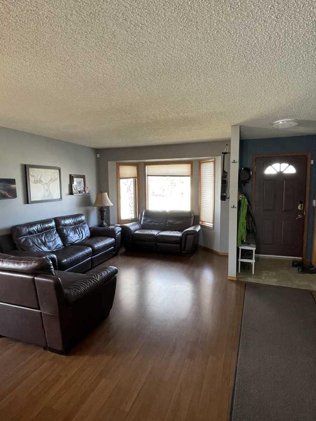 43 Trading Post Trail, Home with 5 bedrooms, 3 bathrooms and 6 parking in Whitecourt AB | Image 8