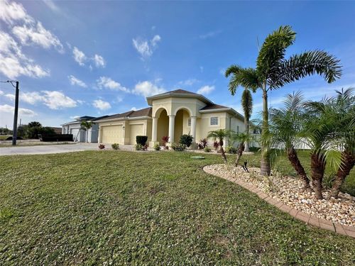 9423 Rosebud Cir, PORT CHARLOTTE, FL, 33981-3210 | Card Image