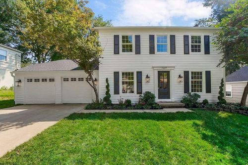 7607 Fairway St, Prairie Village, KS, 66208-3931 | Card Image