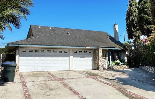 24224 Spicewood Ln, Harbor City, CA, 90710-1535 | Card Image