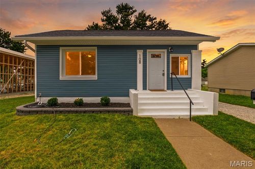 108 S Science Street, Bowling Green, MO, 63334 | Card Image