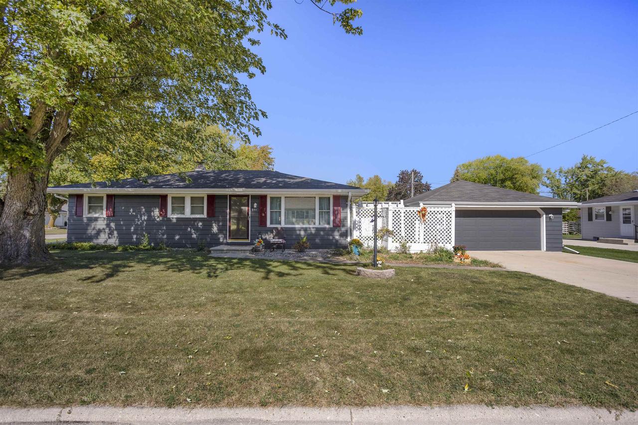 Sund St, Neenah, WI 54956