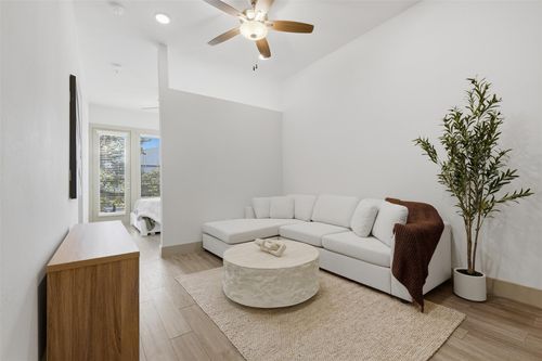 apt-7-4509 Mount Vernon St, Houston, TX, 77006-5894 | Card Image