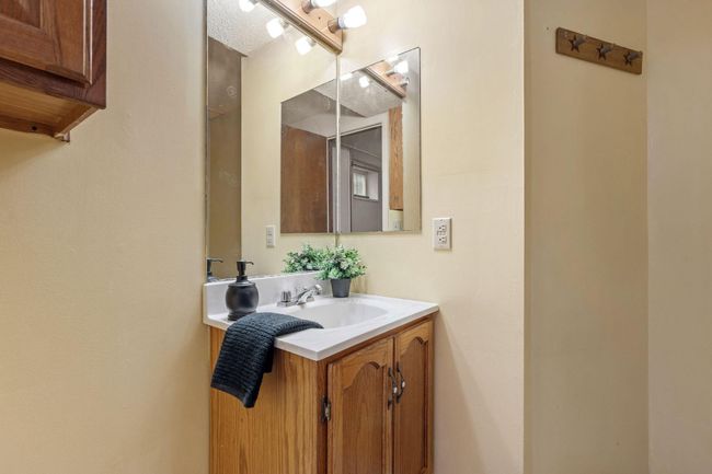 Lower Level 3/4 Bathroom | Image 34