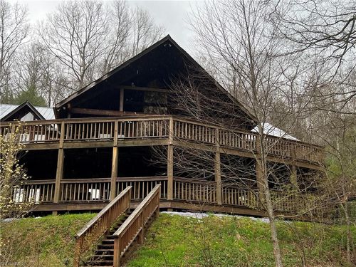 289 New River Trail, Fleetwood, NC, 28626 | Card Image