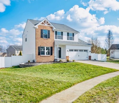 595 Jessica Ln, Wadsworth, OH, 44281-7753 | Card Image