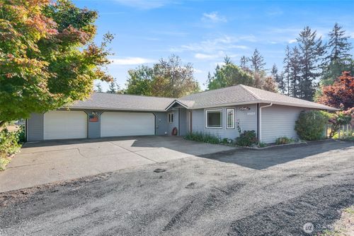 14425 130th Ln Se, Yelm, WA, 98597-9225 | Card Image