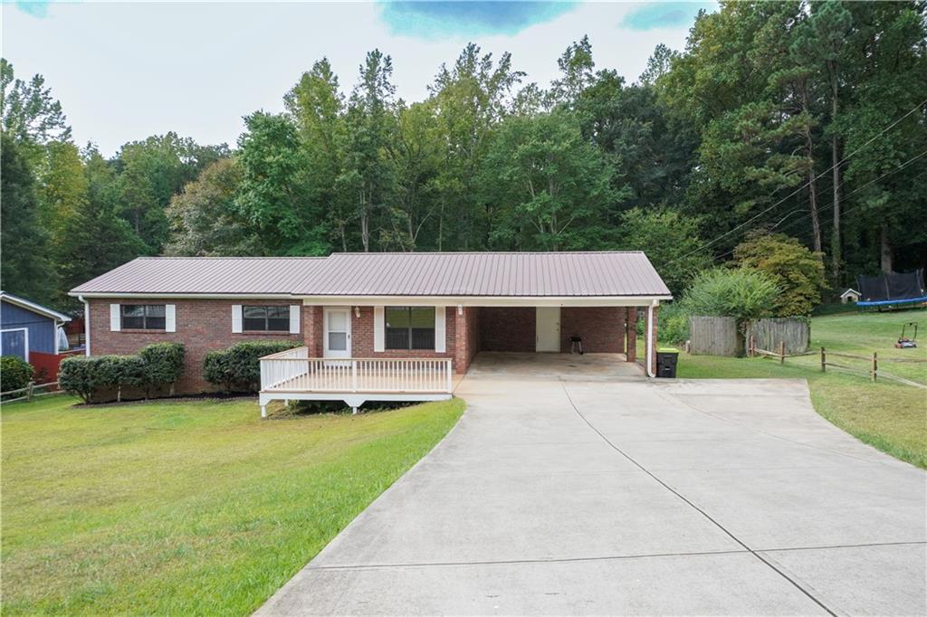 Pilgrim Ln, Powder Springs, GA 30127
